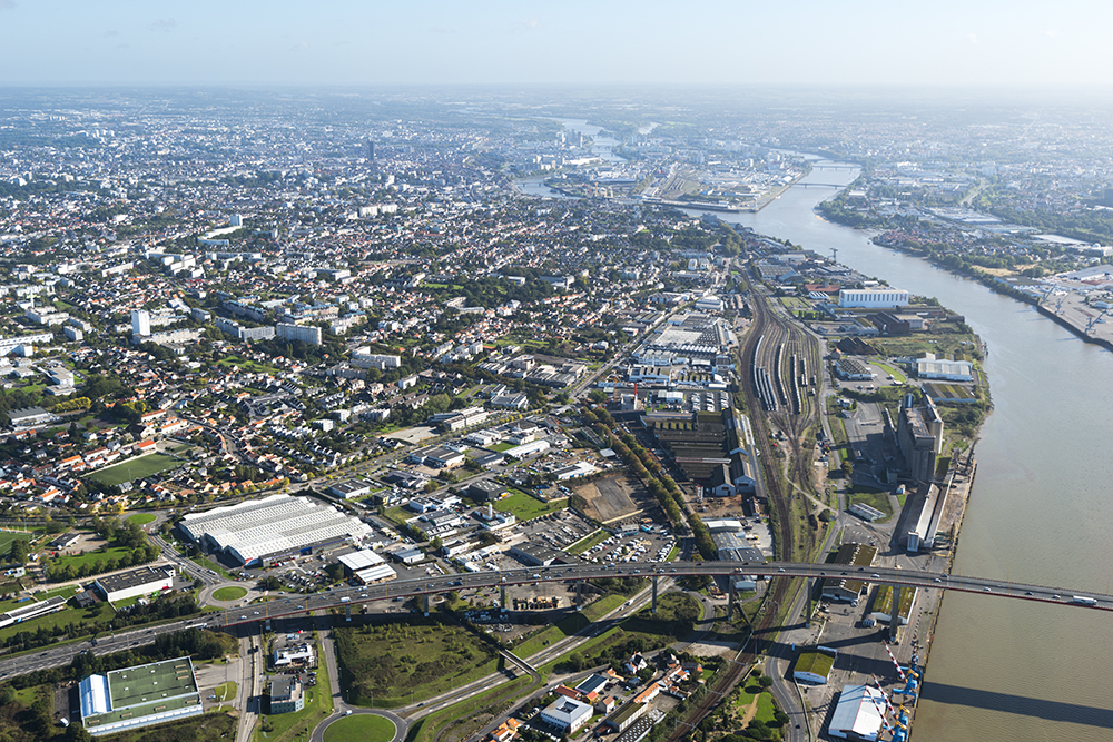 Vue aérienne de Nantes métropole