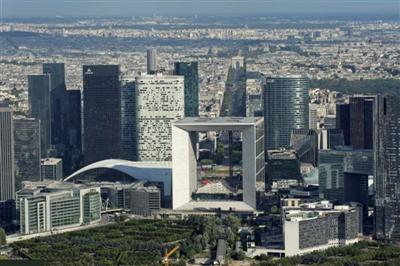 Vue du quartier de la défense, à Paris.