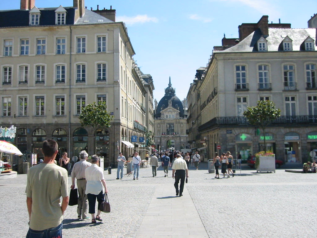 Vue de la place de la mairie à Rennes