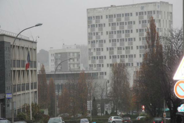 Le siège de la caisse primaire d'assurance-maladie du Morbihan et à vendre.