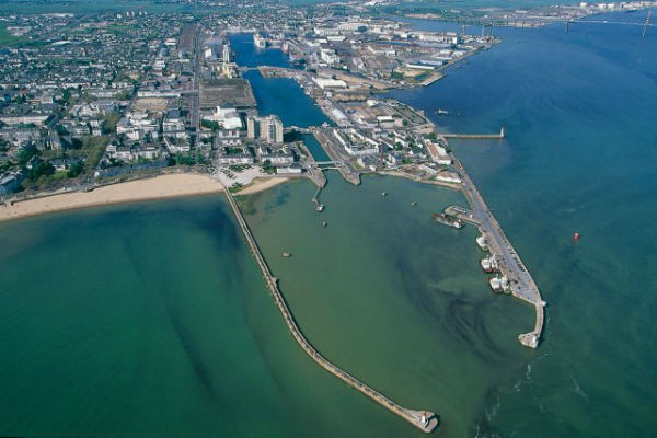 Vue aérienne du port de Saint-Nazaire