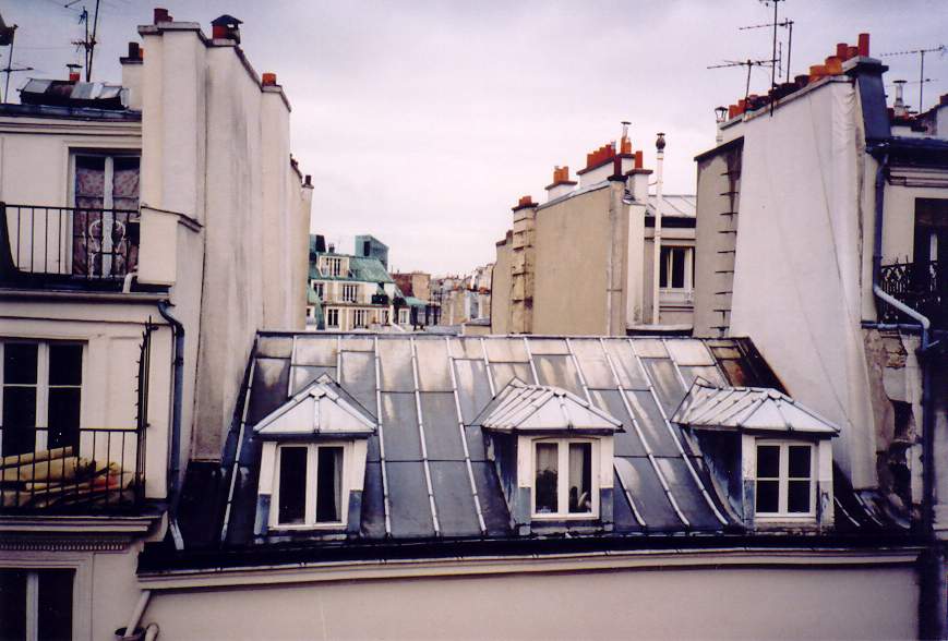 Vu sur un immeuble dent creuse à Paris