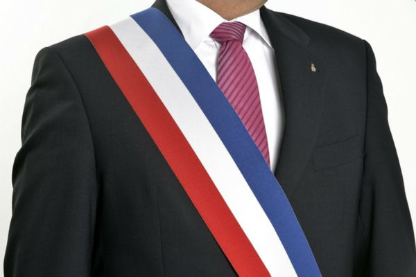 L'écharpe tricolore du maire